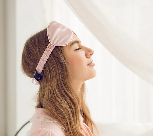 Silk Sleep Mask – Minimalist & Gentle