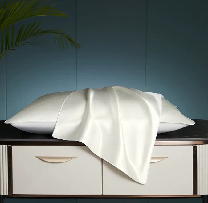 Silkvana 100% Mulberry Silk Pillowcase in White – smooth luxury pillow cover for glowing skin and healthy hair